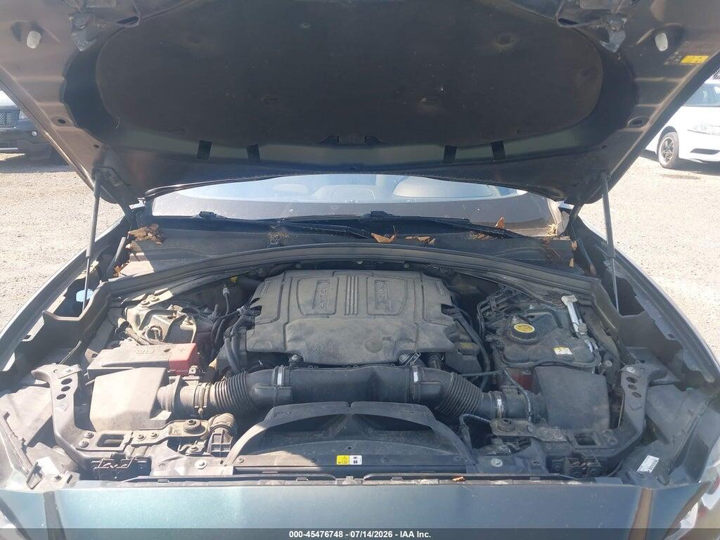 SADCJ2EV4JA270505 2018 JAGUAR F-PACE photo no. 10