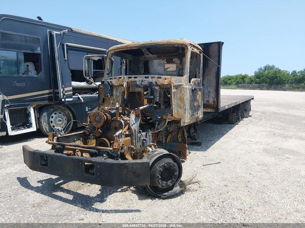 1M2AX32C6DM010129 2013 MACK 400 photo no. 1