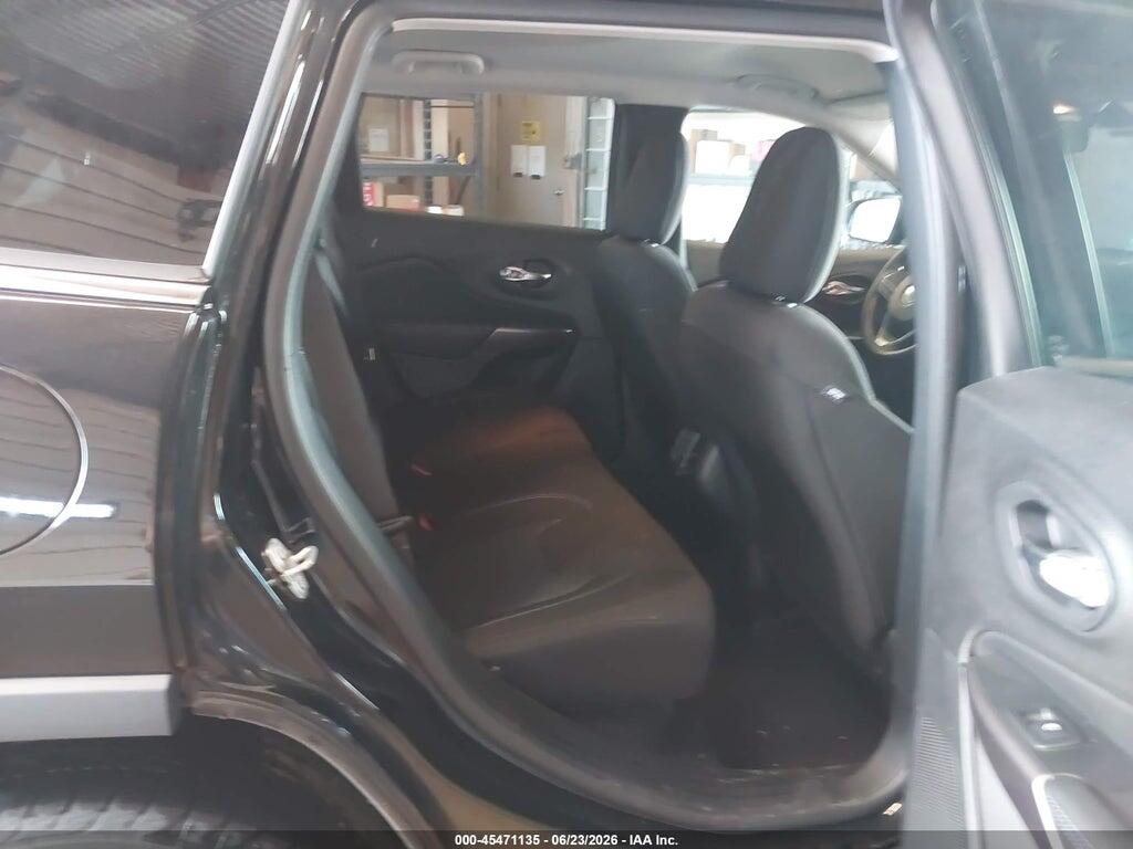 1C4PJMCB0KD343628 2019 JEEP CHEROKEE photo no. 8