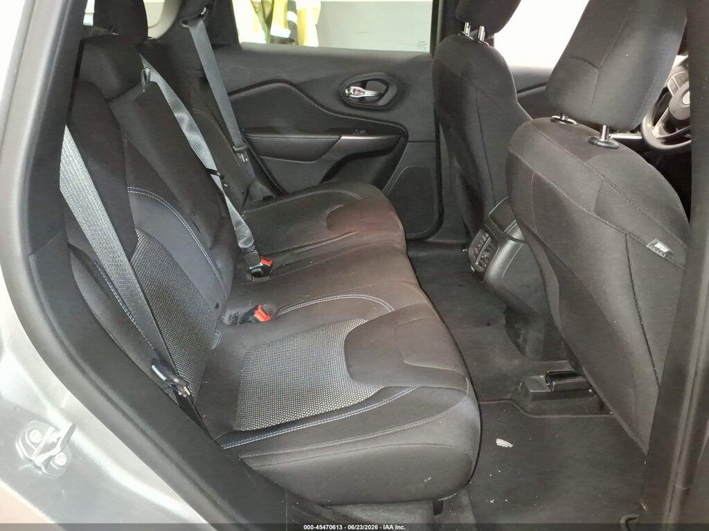 1C4PJMCB1KD464071 2019 JEEP CHEROKEE photo no. 8