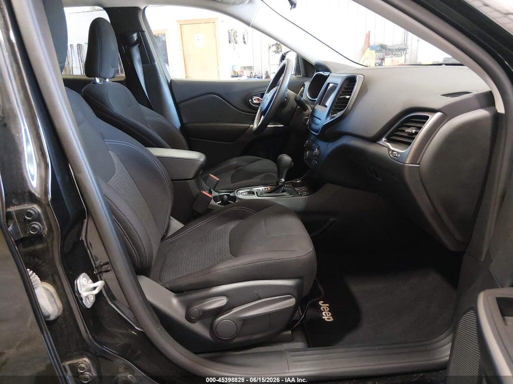 1C4PJMCB0KD176980 2019 JEEP CHEROKEE photo no. 5
