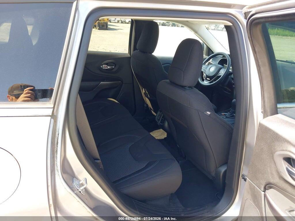 1C4PJMCB3KD459938 2019 JEEP CHEROKEE photo no. 8