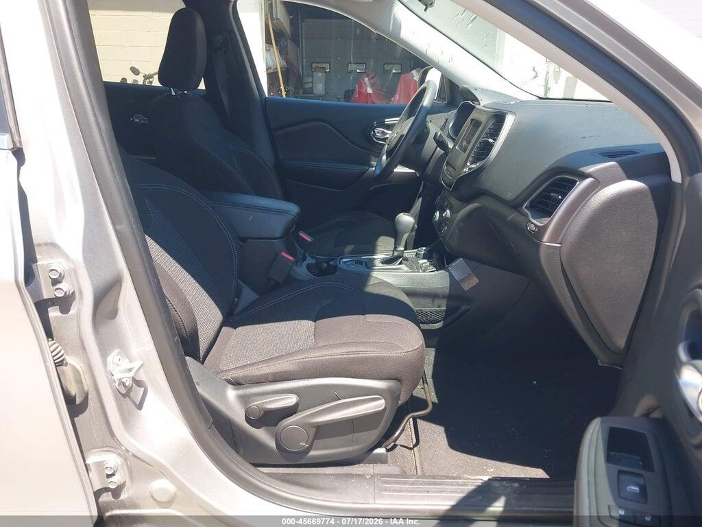 1C4PJMCB0KD429912 2019 JEEP CHEROKEE photo no. 5