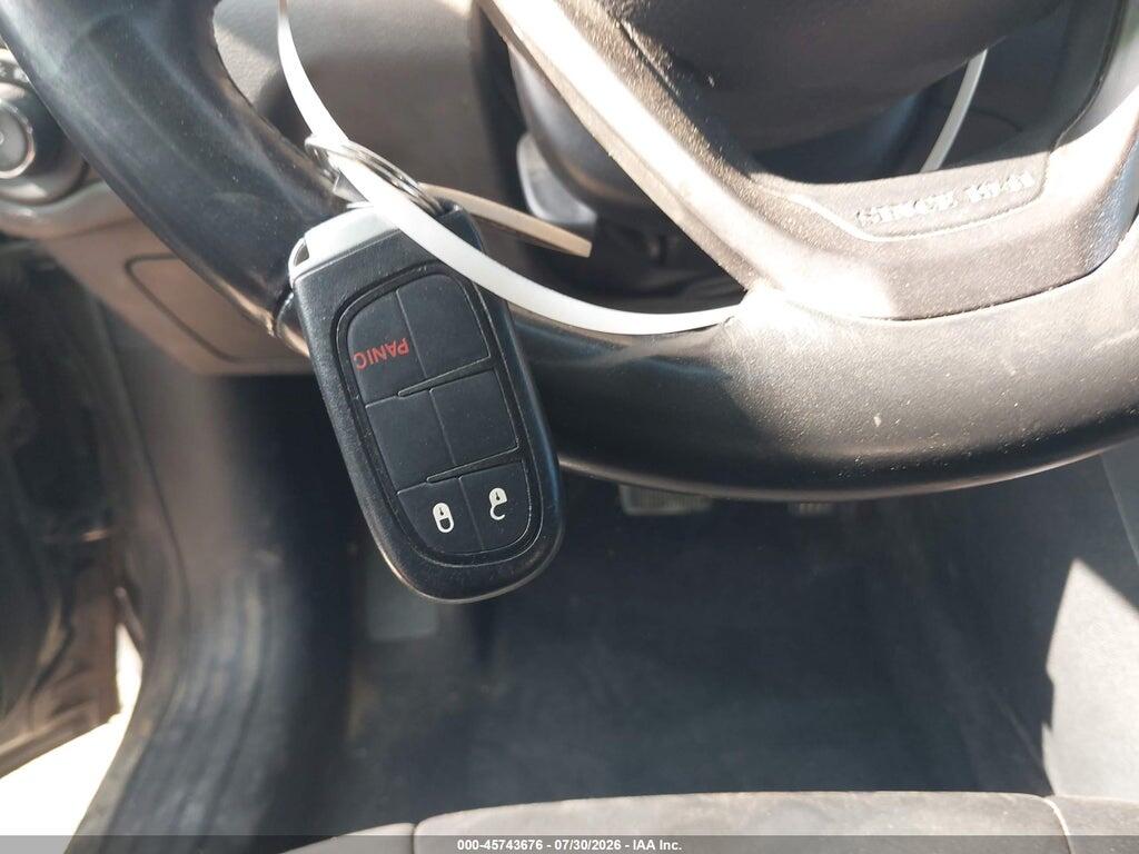 1C4PJMLB8KD194739 2019 JEEP CHEROKEE photo no. 11