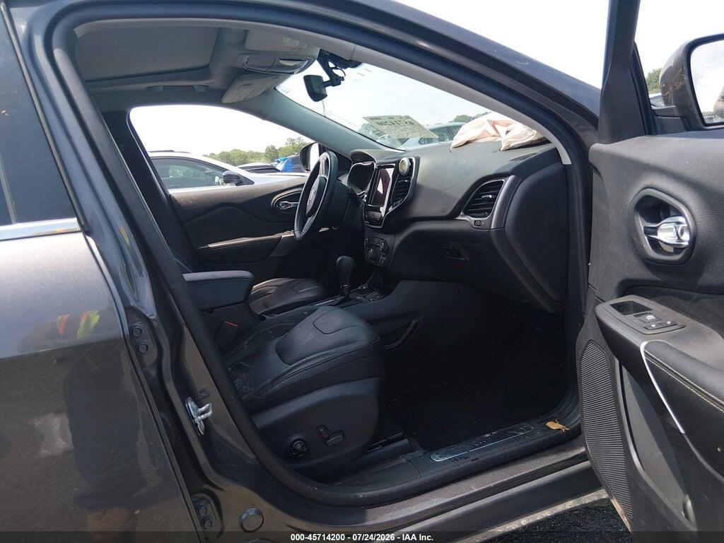 1C4PJMDX4KD105887 2019 JEEP CHEROKEE photo no. 5