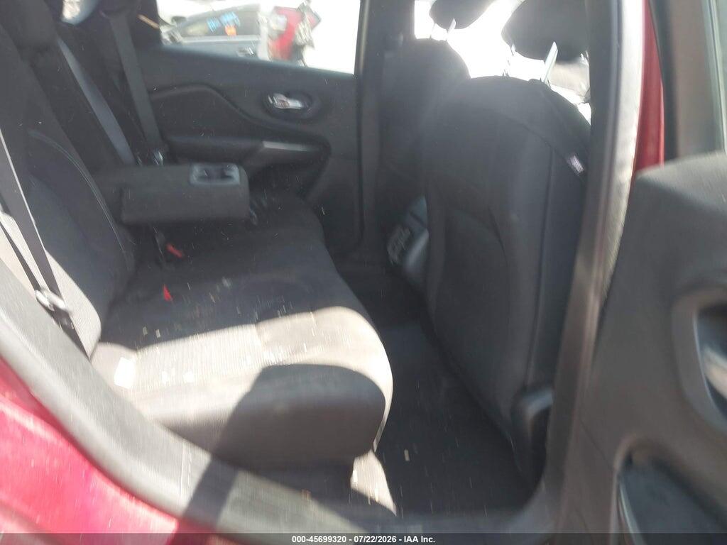 1C4PJLCB5KD427938 2019 JEEP CHEROKEE photo no. 8