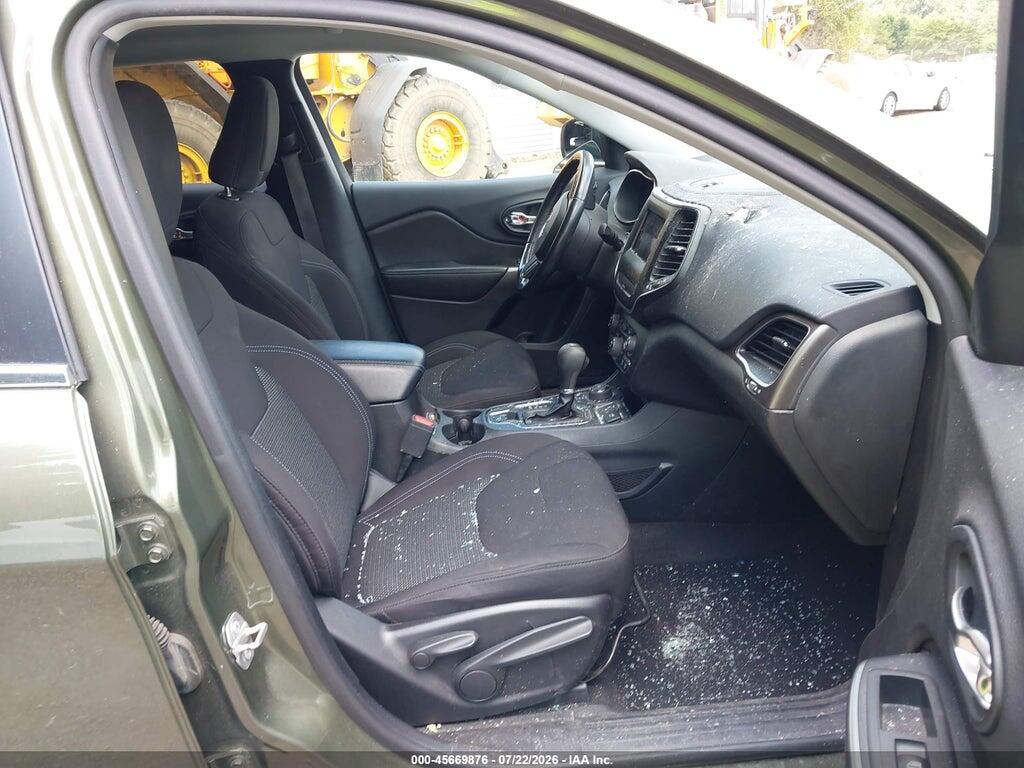 1C4PJMCX8KD471613 2019 JEEP CHEROKEE photo no. 5