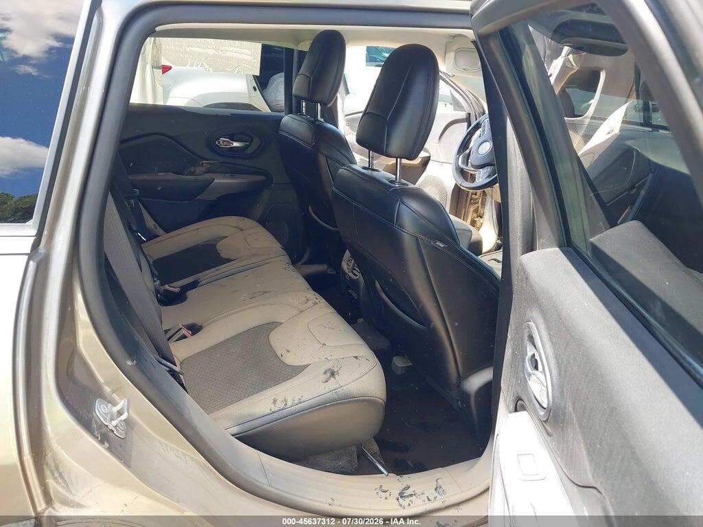 1C4PJMLB0KD105357 2019 JEEP CHEROKEE photo no. 8