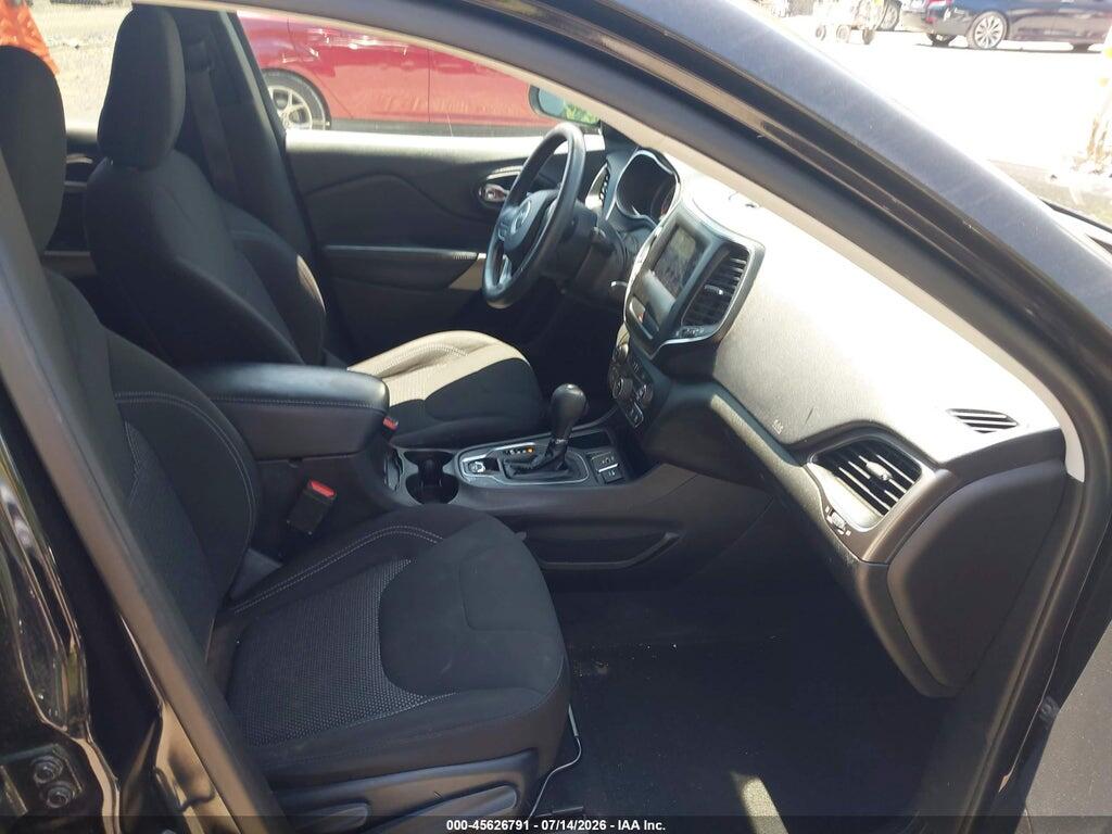 1C4PJLCB1KD269923 2019 JEEP CHEROKEE photo no. 5