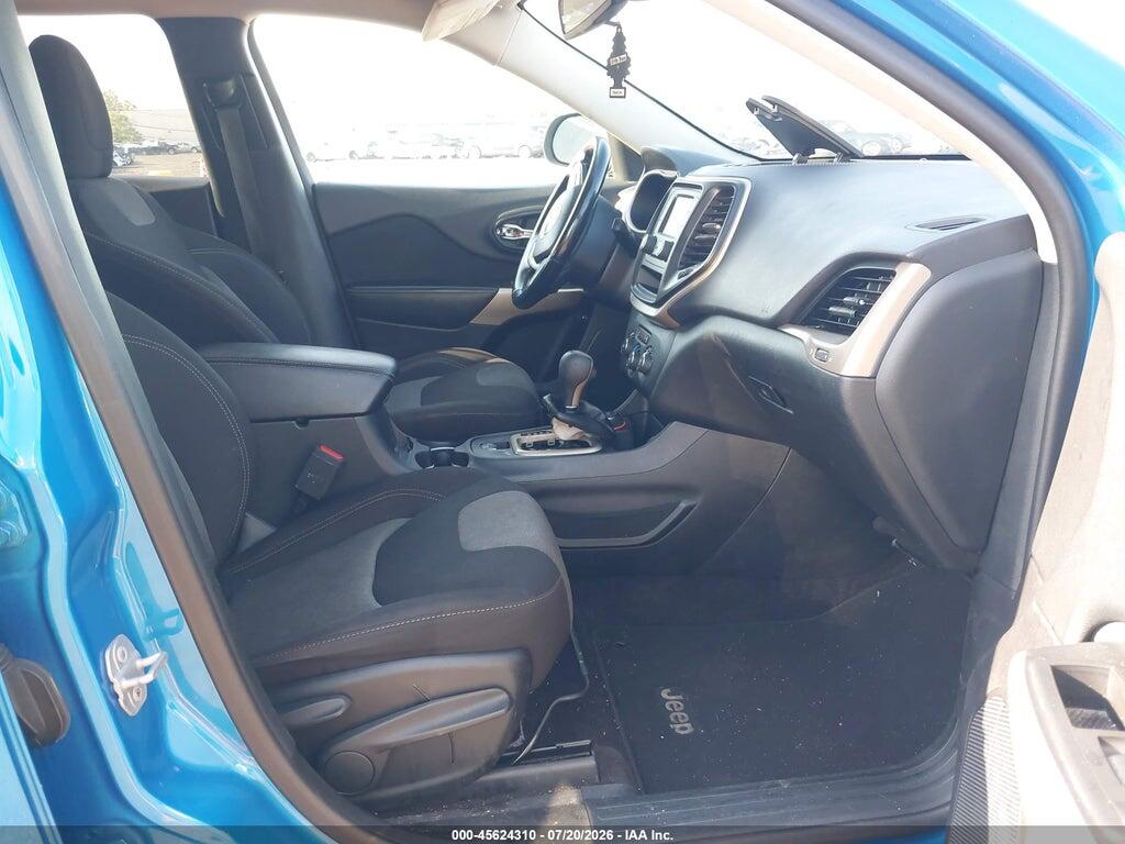 1C4PJMCX0JD598614 2018 JEEP CHEROKEE photo no. 5