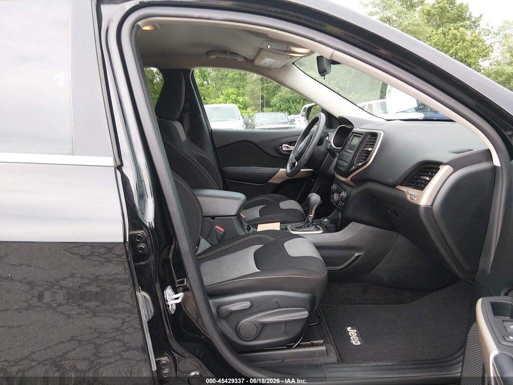 1C4PJMCB7JD528449 2018 JEEP CHEROKEE photo no. 5