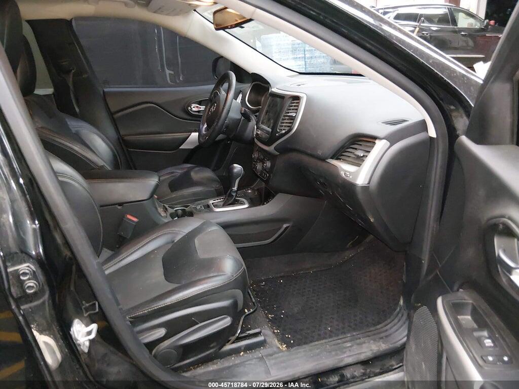 1C4PJMLX8JD602487 2018 JEEP CHEROKEE photo no. 5