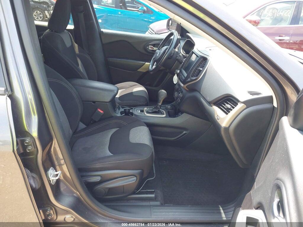 1C4PJMCX3JD607189 2018 JEEP CHEROKEE photo no. 5