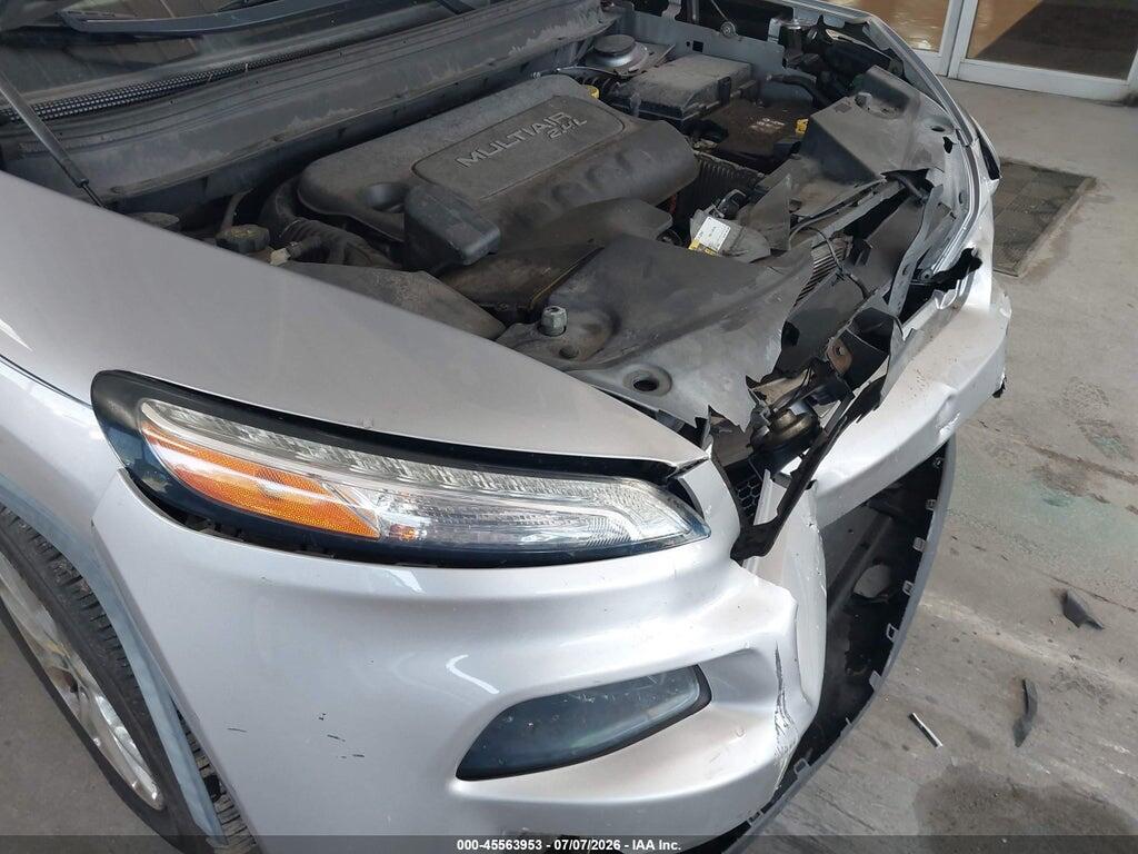 1C4PJLCB5JD531179 2018 JEEP CHEROKEE photo no. 6