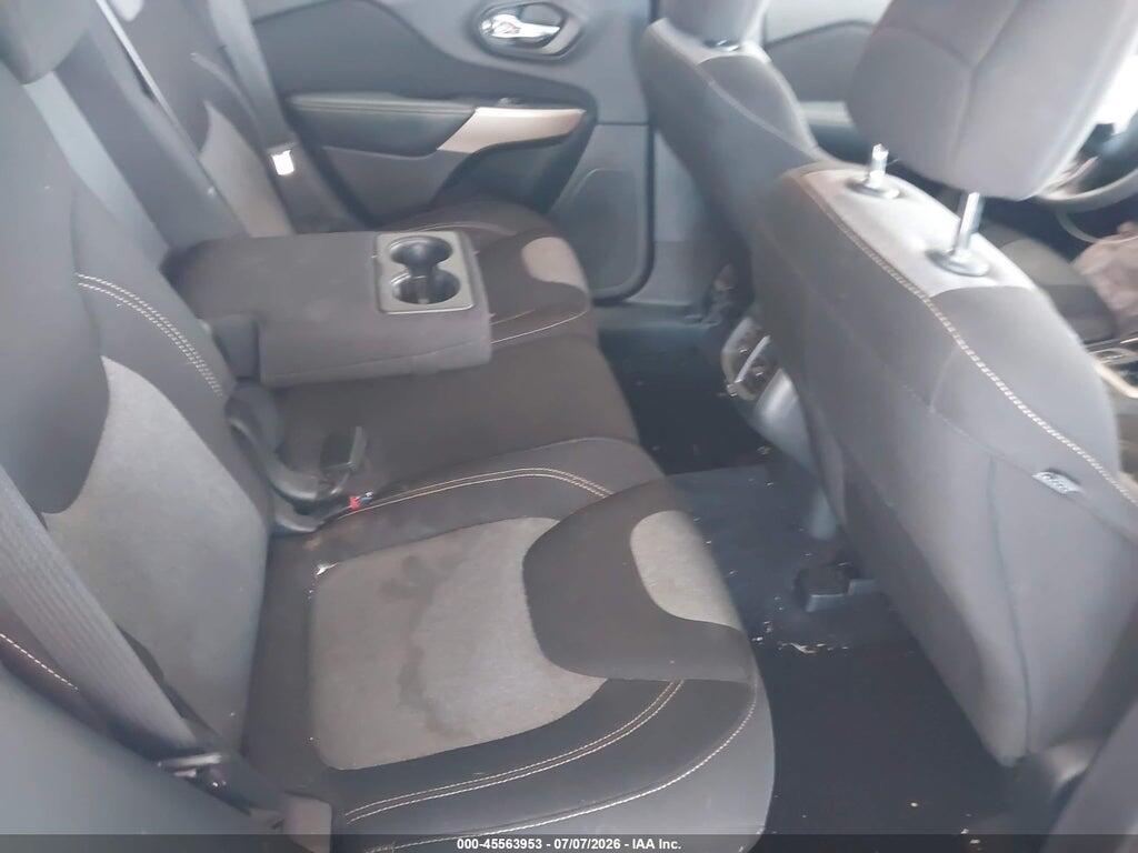 1C4PJLCB5JD531179 2018 JEEP CHEROKEE photo no. 8