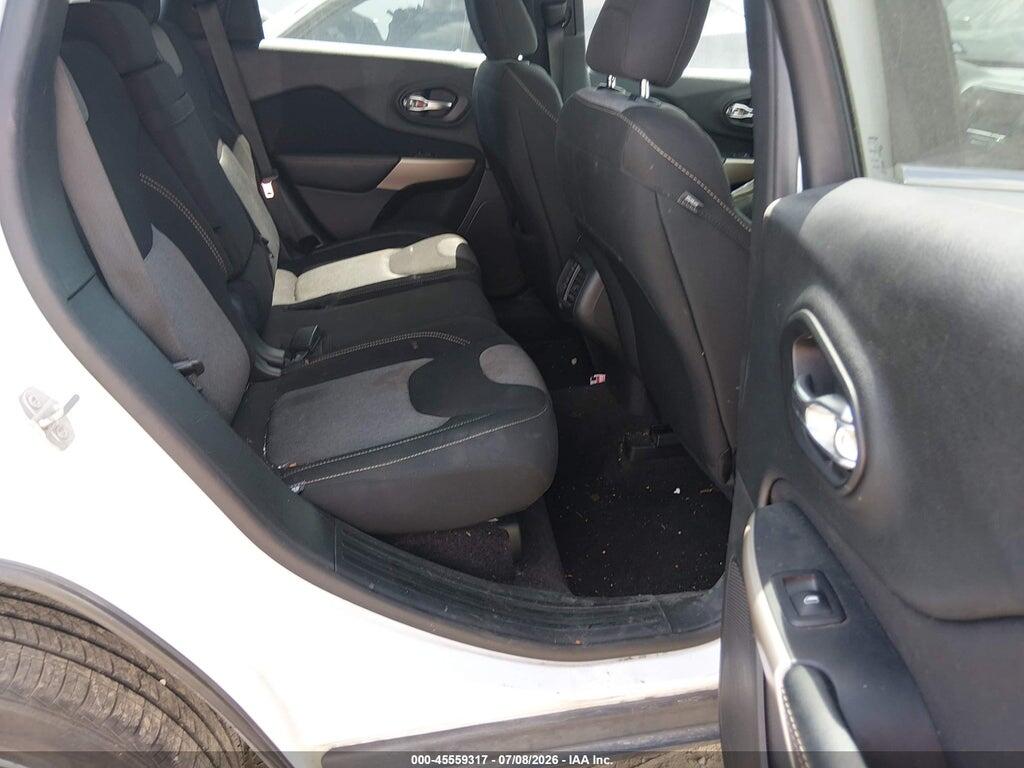 1C4PJLCB2JD568061 2018 JEEP CHEROKEE photo no. 8