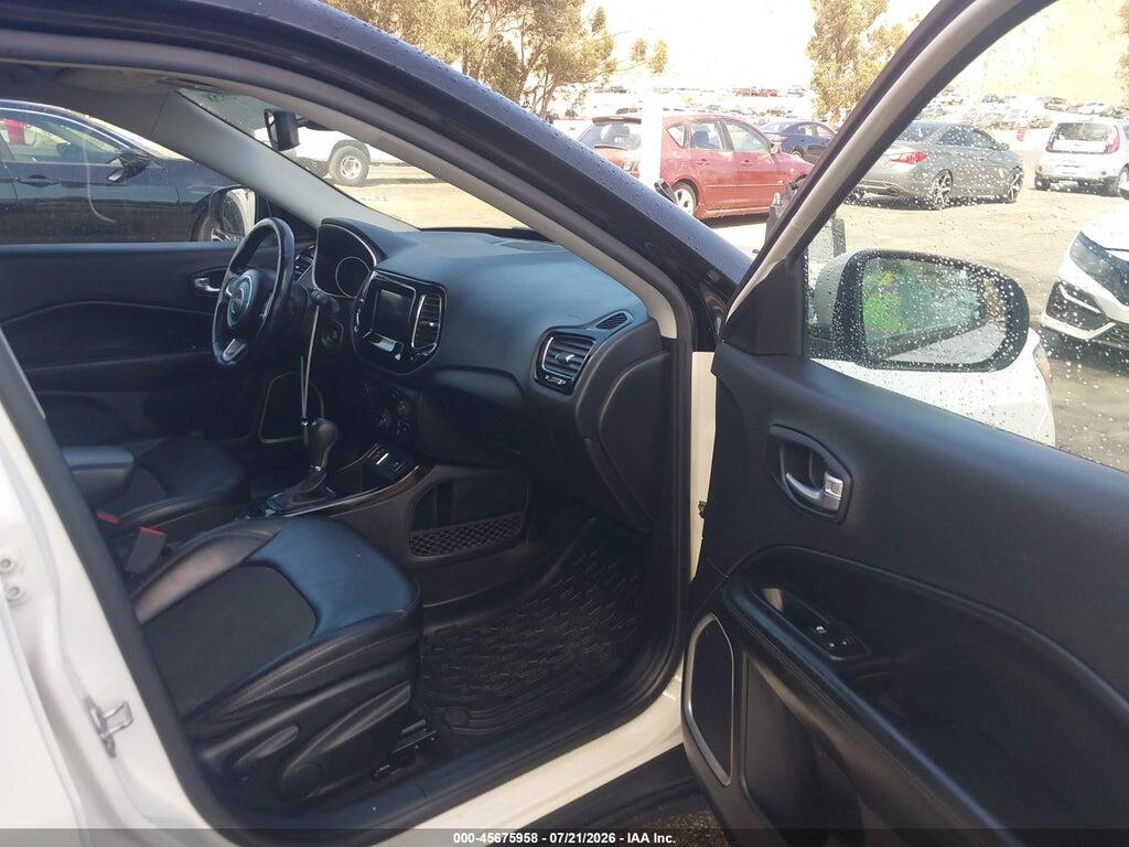 3C4NJCBB5KT743715 2019 JEEP COMPASS photo no. 5