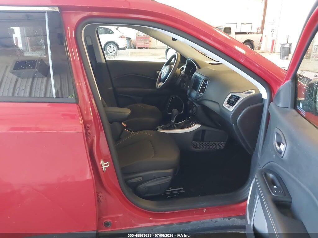 3C4NJDABXKT649949 2019 JEEP COMPASS photo no. 5