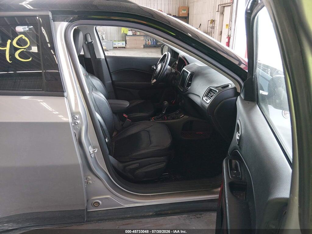 3C4NJDDB9KT752436 2019 JEEP COMPASS photo no. 5