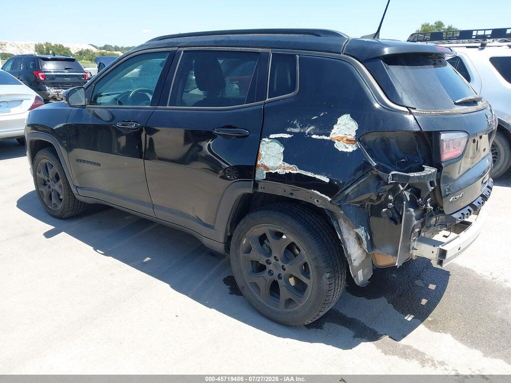 3C4NJDCB5KT596526 2019 JEEP COMPASS photo no. 3