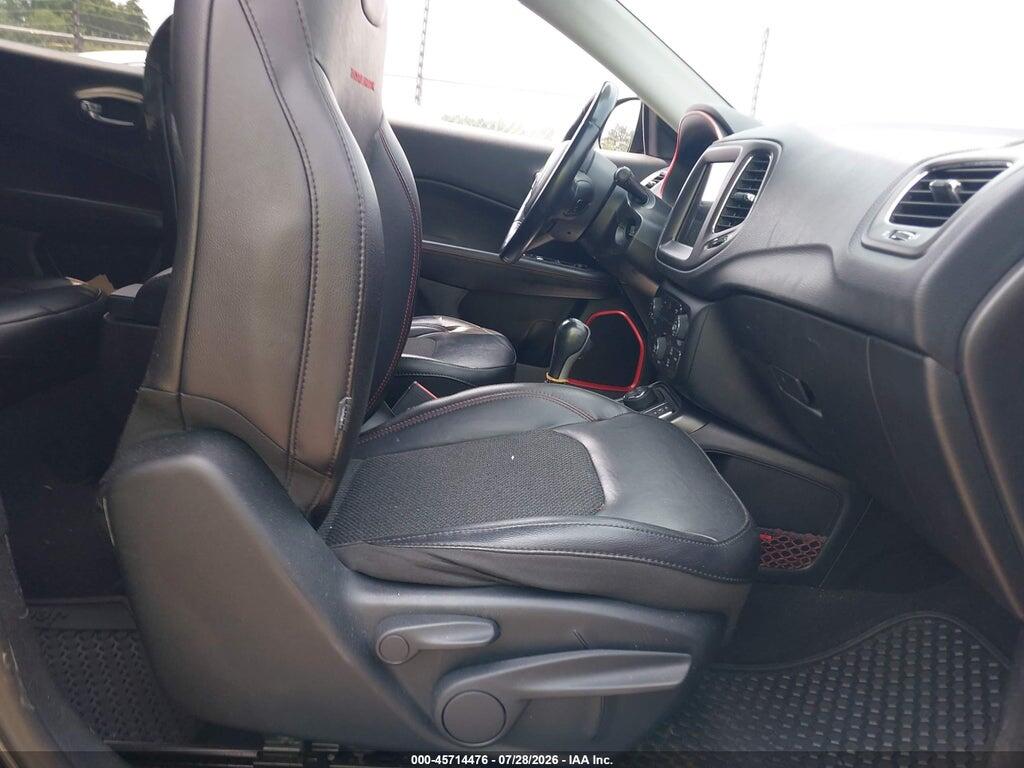 3C4NJDDB2KT733193 2019 JEEP COMPASS photo no. 5