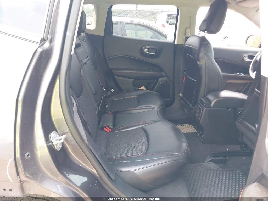 3C4NJDDB2KT733193 2019 JEEP COMPASS photo no. 8