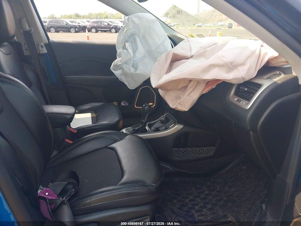 3C4NJDBB4KT838224 2019 JEEP COMPASS photo no. 5