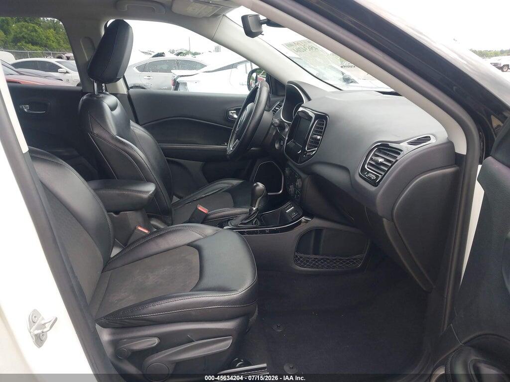 3C4NJCBB0KT612854 2019 JEEP COMPASS photo no. 5