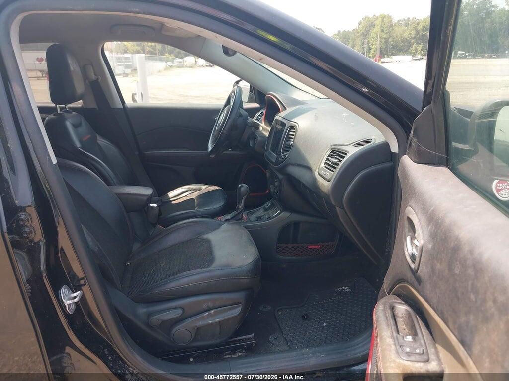 3C4NJDDB6JT223783 2018 JEEP COMPASS photo no. 5