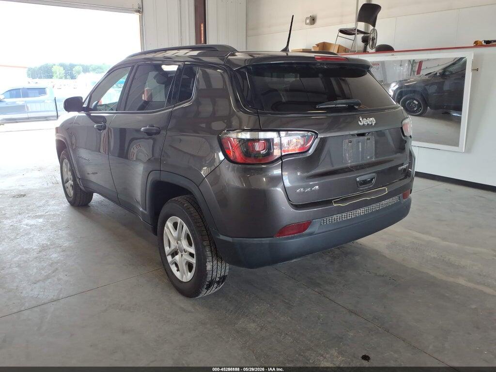 3C4NJDAB6JT359643 2018 JEEP COMPASS photo no. 3