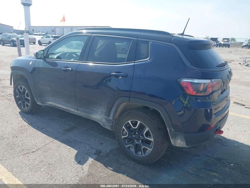 3C4NJDDB2JT456477 2018 JEEP COMPASS photo no. 3