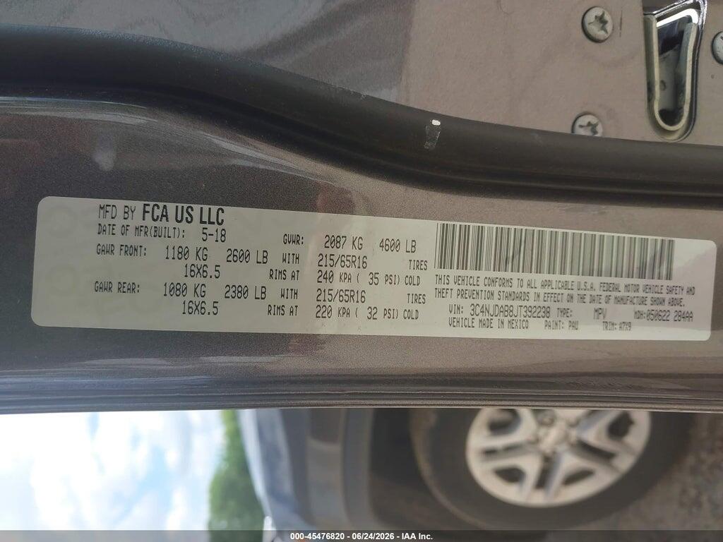 3C4NJDAB8JT392238 2018 JEEP COMPASS photo no. 9