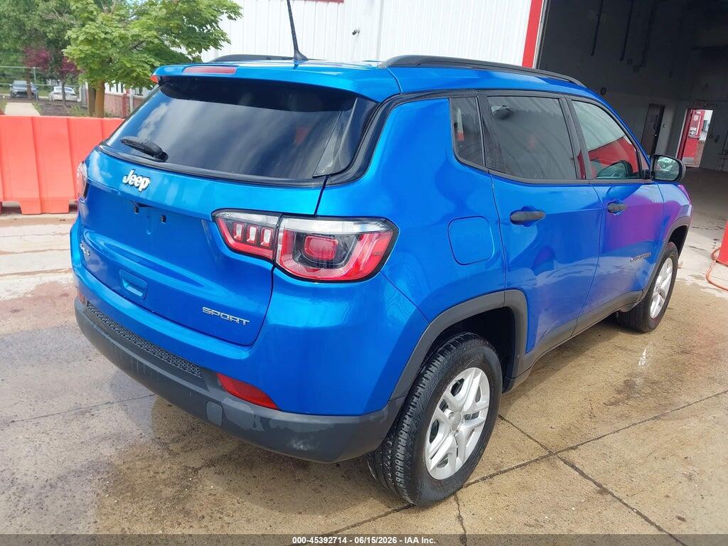3C4NJDAB0JT413759 2018 JEEP COMPASS photo no. 4