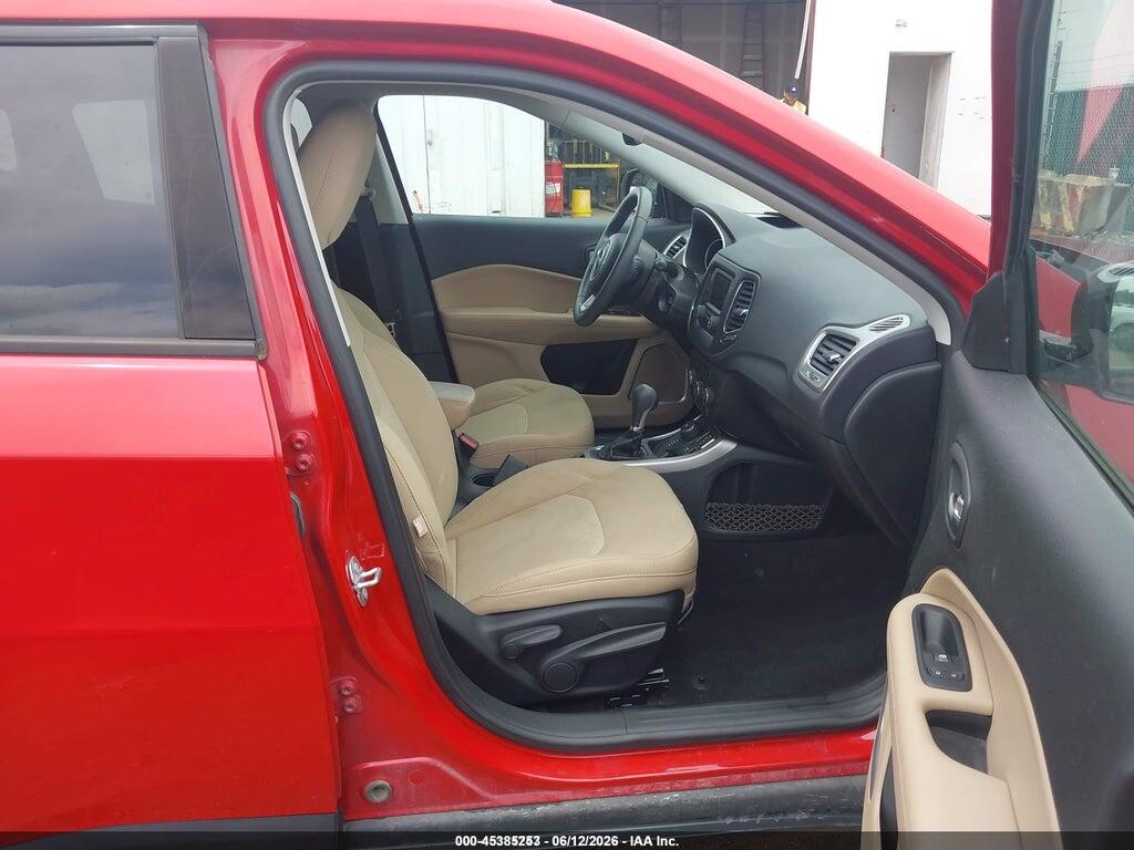 3C4NJDAB0JT334379 2018 JEEP COMPASS photo no. 5
