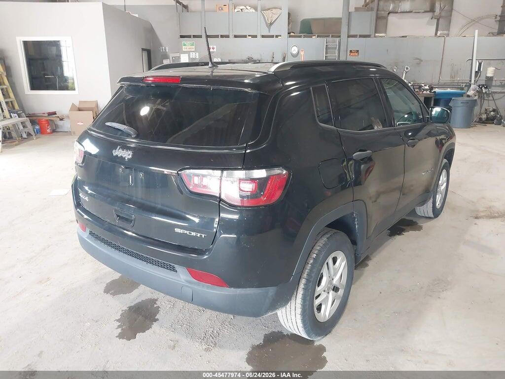 3C4NJDABXJT392242 2018 JEEP COMPASS photo no. 4