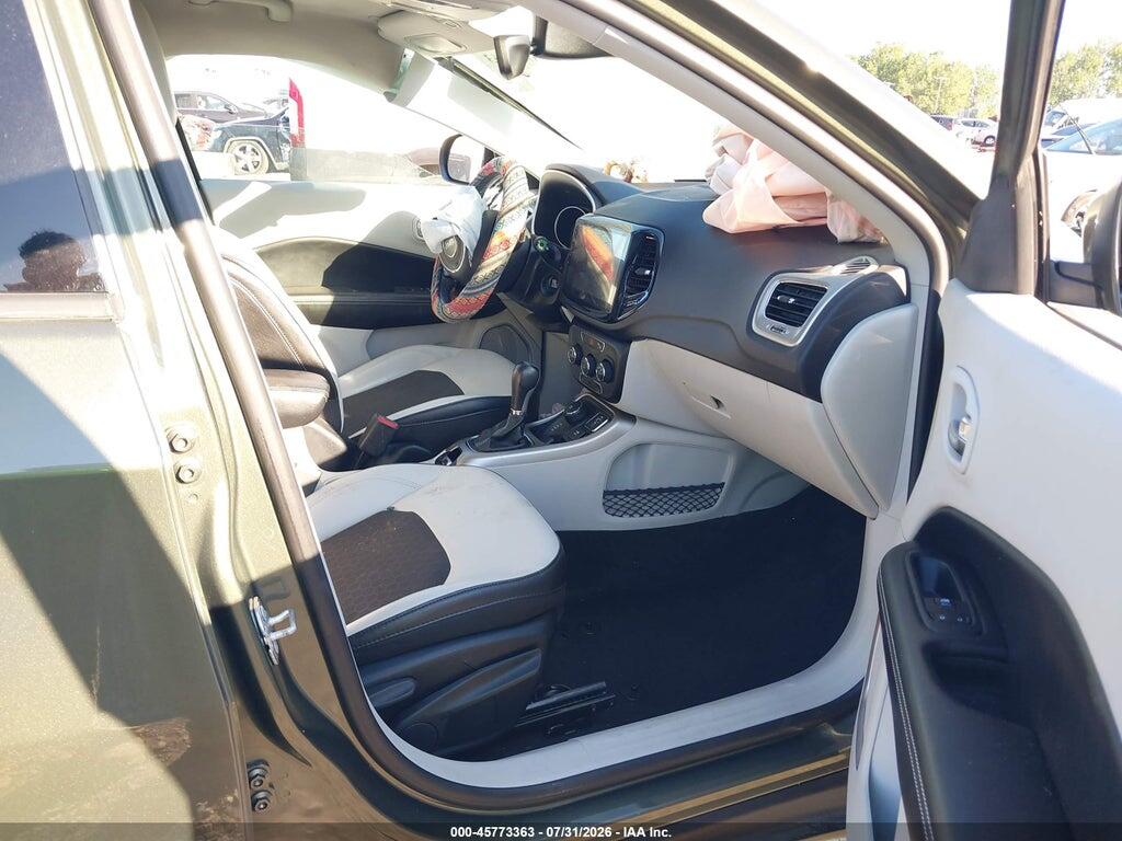 3C4NJDBB7JT375154 2018 JEEP COMPASS photo no. 5