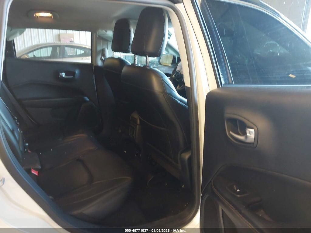 3C4NJDCB2JT329004 2018 JEEP COMPASS photo no. 8