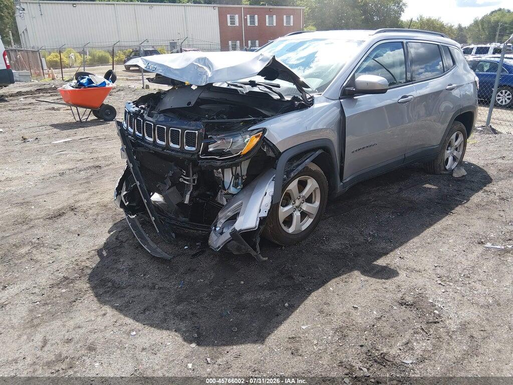 3C4NJDBB3JT397734 2018 JEEP COMPASS photo no. 2