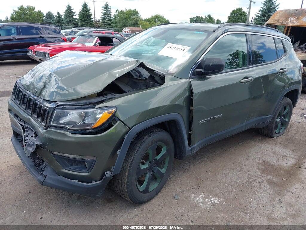 3C4NJDBB8JT423082 2018 JEEP COMPASS photo no. 2