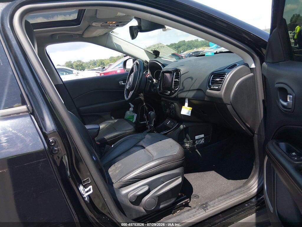 3C4NJCCB1JT211374 2018 JEEP COMPASS photo no. 5