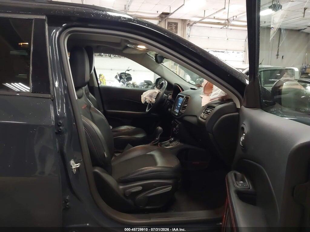 3C4NJDDBXJT129146 2018 JEEP COMPASS photo no. 5