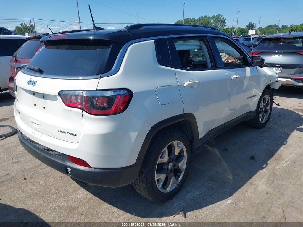 3C4NJDCB4JT433252 2018 JEEP COMPASS photo no. 4