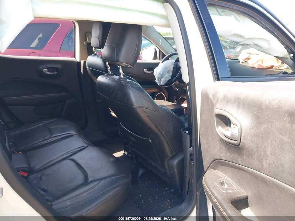 3C4NJDCB4JT433252 2018 JEEP COMPASS photo no. 8