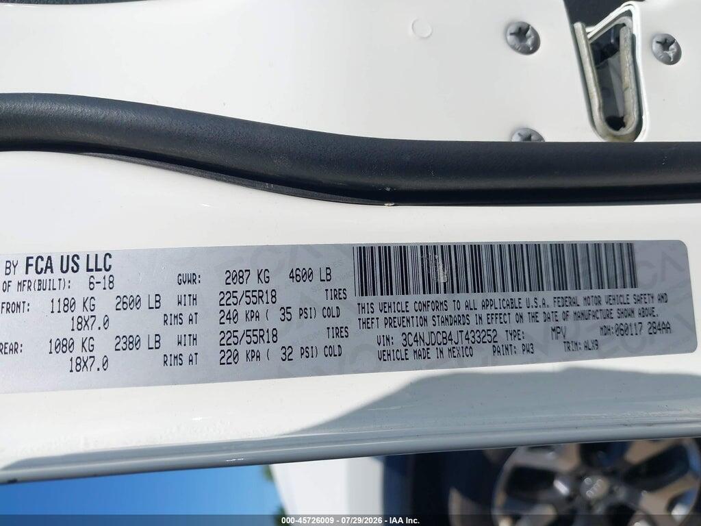 3C4NJDCB4JT433252 2018 JEEP COMPASS photo no. 9