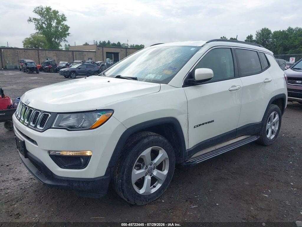 3C4NJDBB3JT423023 2018 JEEP COMPASS photo no. 2