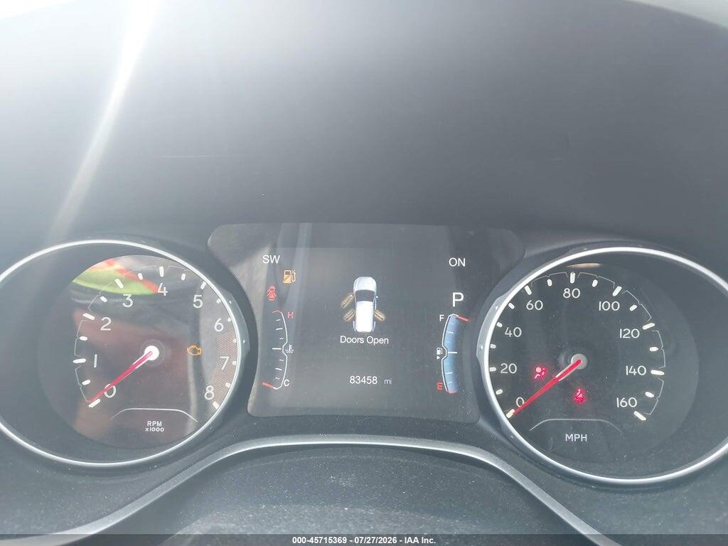 3C4NJDCB8JT112010 2018 JEEP COMPASS photo no. 7