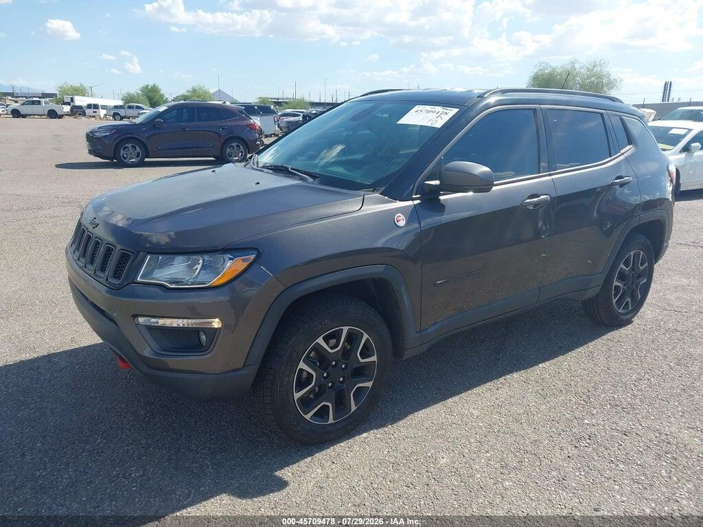 3C4NJDDB4JT484975 2018 JEEP COMPASS photo no. 2