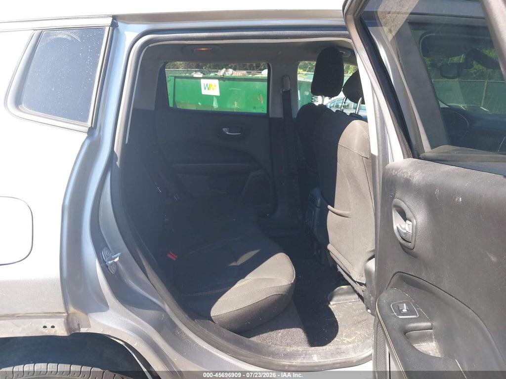 3C4NJDAB4JT177004 2018 JEEP COMPASS photo no. 8