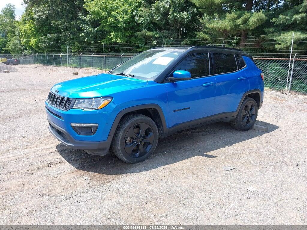 3C4NJDBB2JT325228 2018 JEEP COMPASS photo no. 2