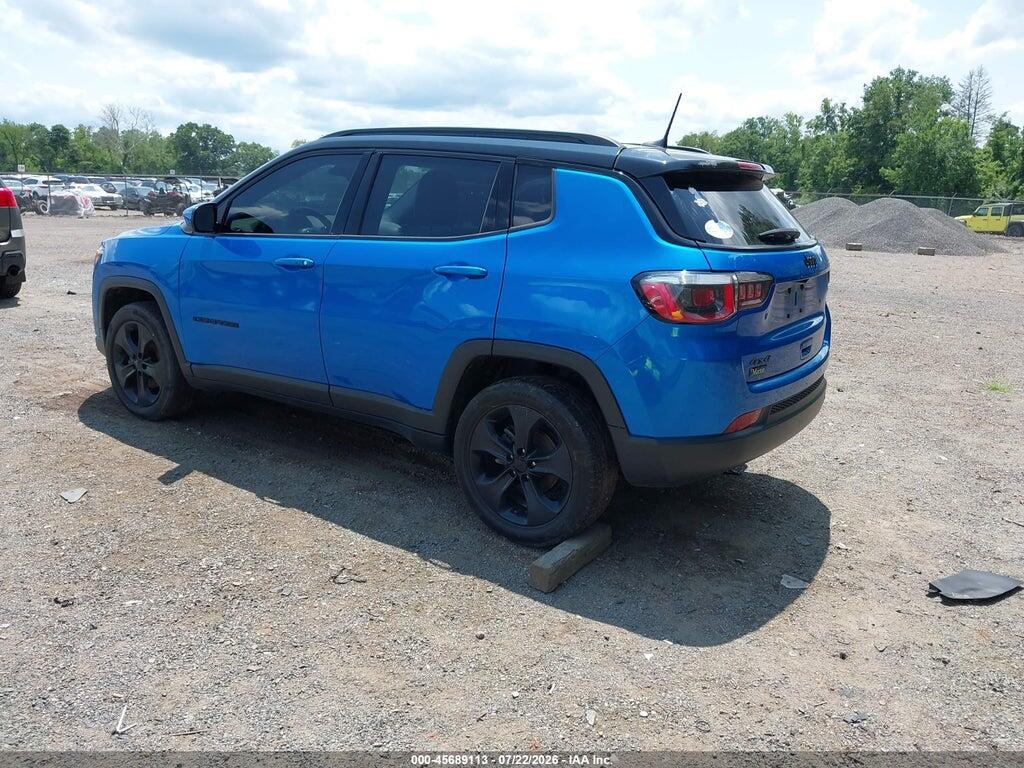 3C4NJDBB2JT325228 2018 JEEP COMPASS photo no. 3
